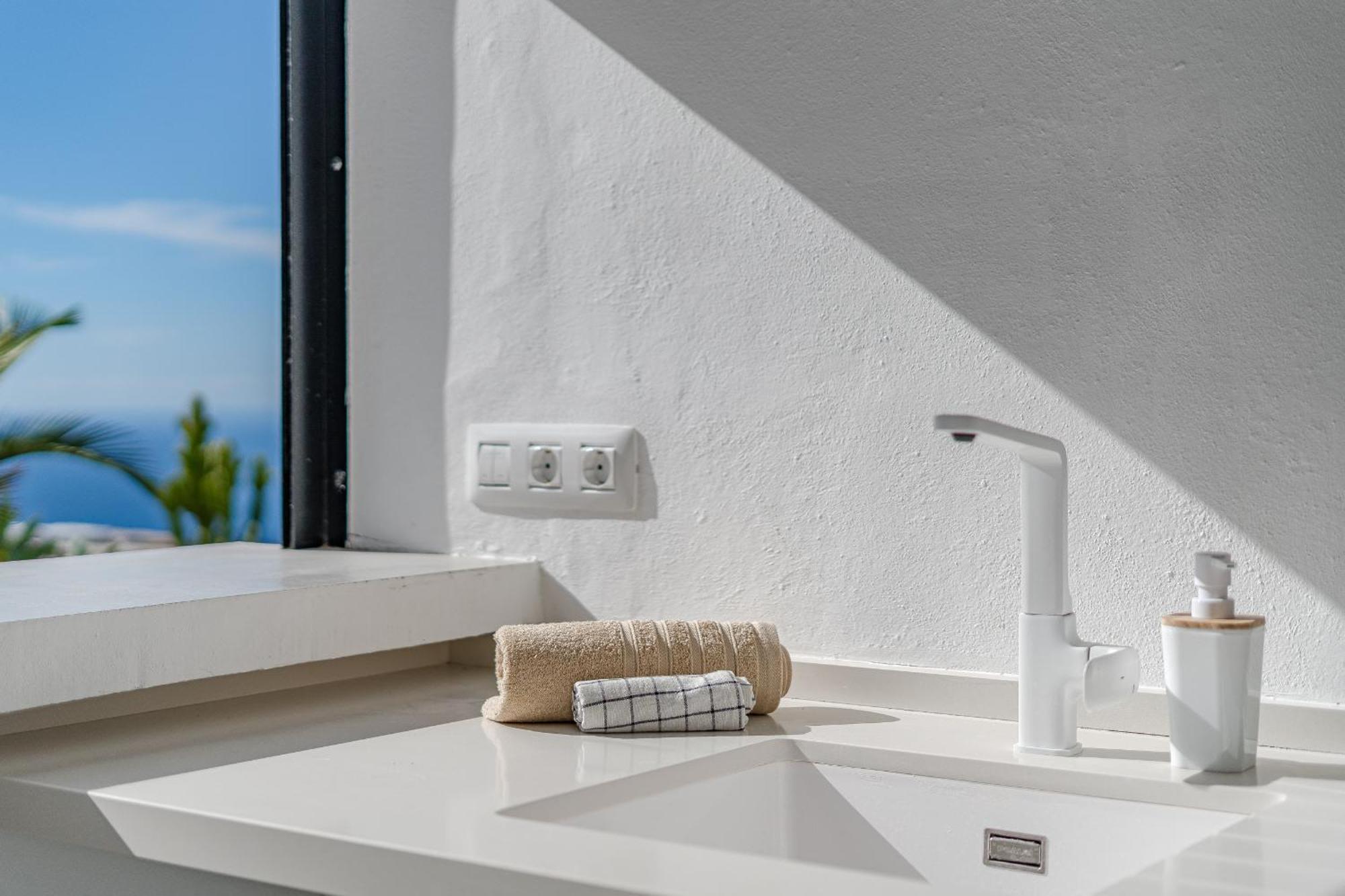 Cliff Haven Sea View Apartment - Adults Only Santiago del Teide Eksteriør billede